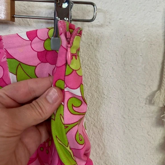 Briggs bright pink and green floral print Capri pants side zip size 8 - Picture 2 of 4